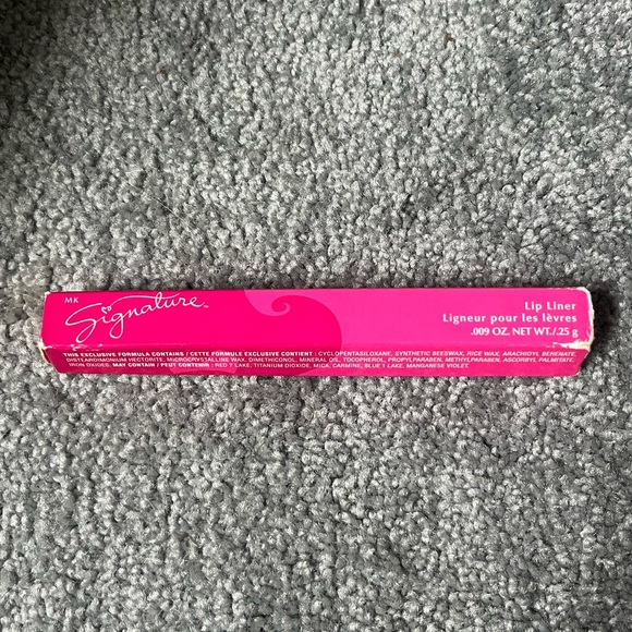 MK Signature Burgundy Lip Liner - Picture 1 of 3